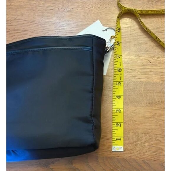 A new Day Black Nylon Travel Pouch Organizer With Zipper & Multiple Compartments - Picture 8 of 16